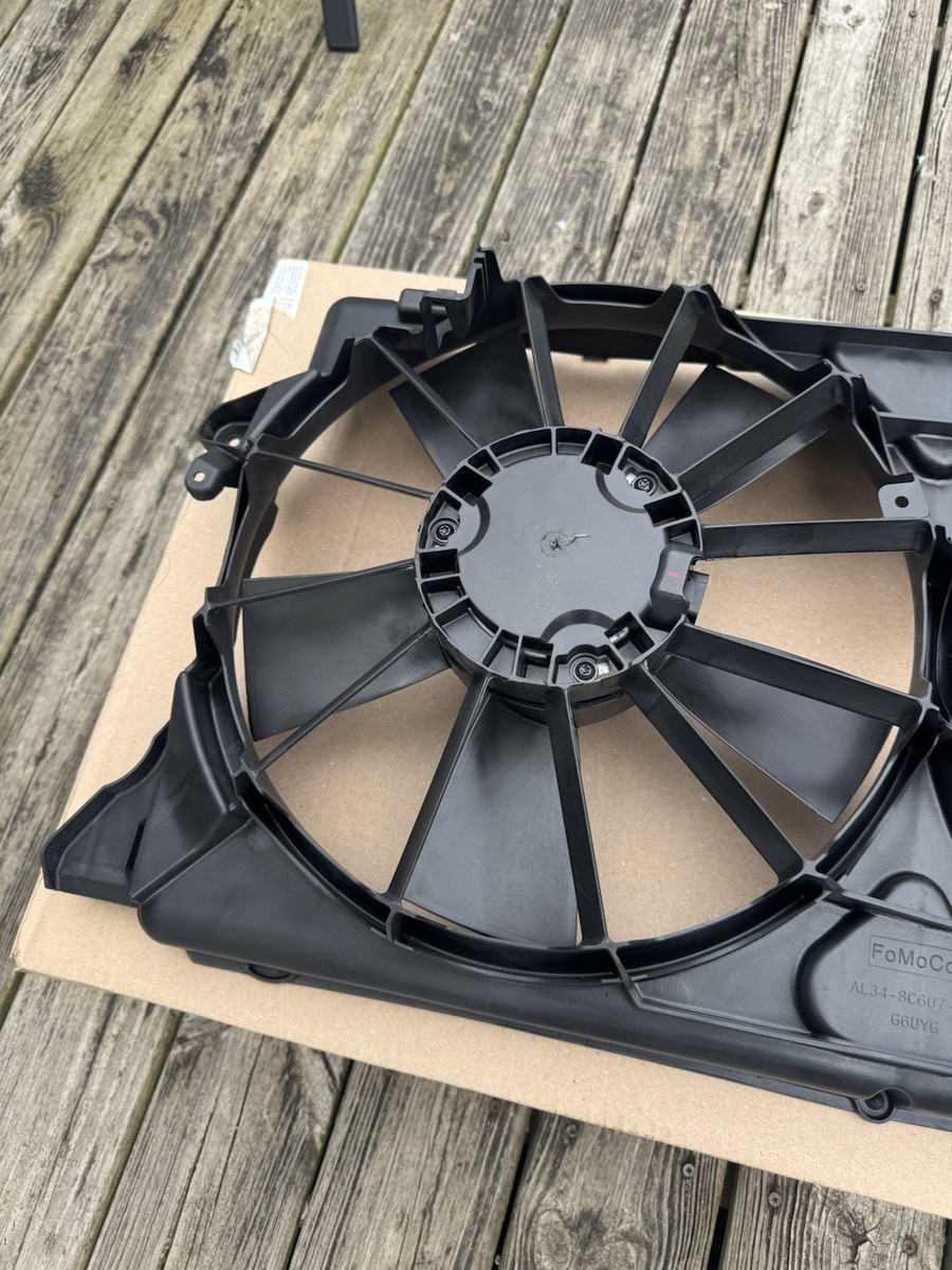 10 - 14 Ford F-150 Navigator RF349 Motorcraft Cooling Fan Assembly