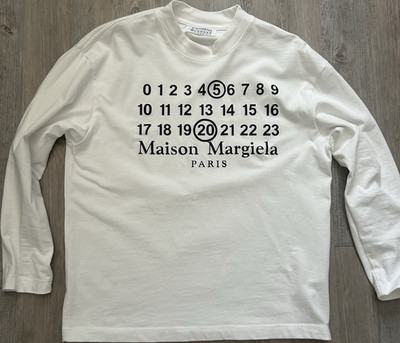 Maison Margiela Herren Longsleeve T-Shirt Gr. 10 Weiß Zahlen-Logo Print Paris