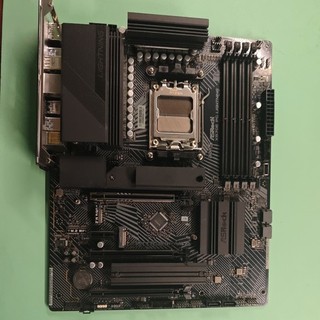ASRock X670E PG LIGHTNING AMD Ryzen N DDR5 Gaming Motherboard HDMI