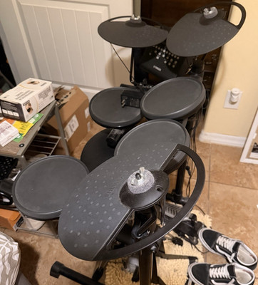 Yamaha DTX Electronic Drum Kit 
