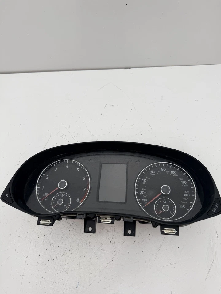 Volkswagen Passat 2012 velocímetro panel OEM B286-12 Foto 2 de 4