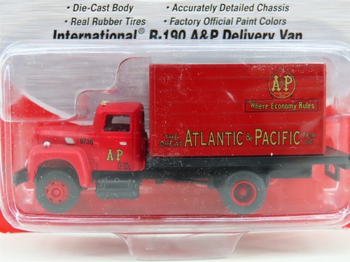 HO Scale CMW Mini Metals 30173 International R-190 A&P Delivery Van - Picture 2 of 3