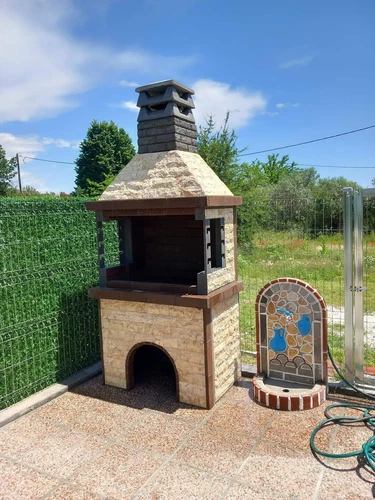 Bildhübscher Steingrill Grillkamin Naturstein  0,90x0.76m auch ohne Verblendung! - Bild 2 von 19