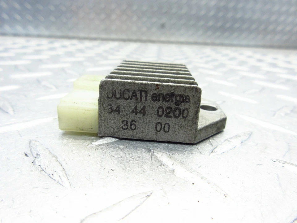 2001 01-06 Aprilia 50 Scarabeo Regulador Rectificador Voltaje Funciona Fabricante Original Foto 4 de 4