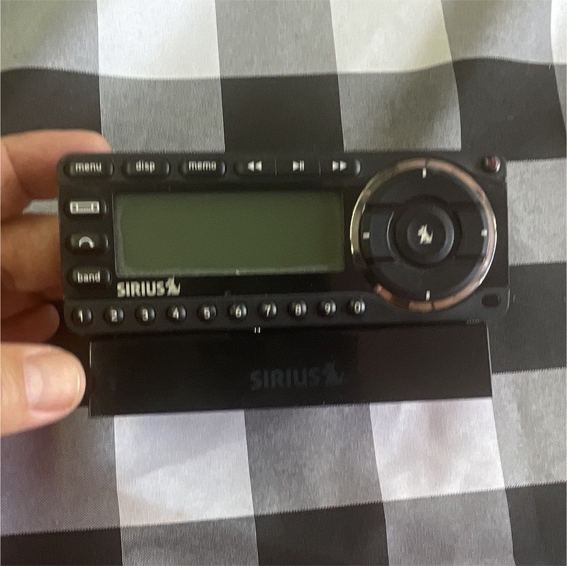 SIRIUS Starmate Portable Satellite Radio Receiver, Preset Buttons, Black