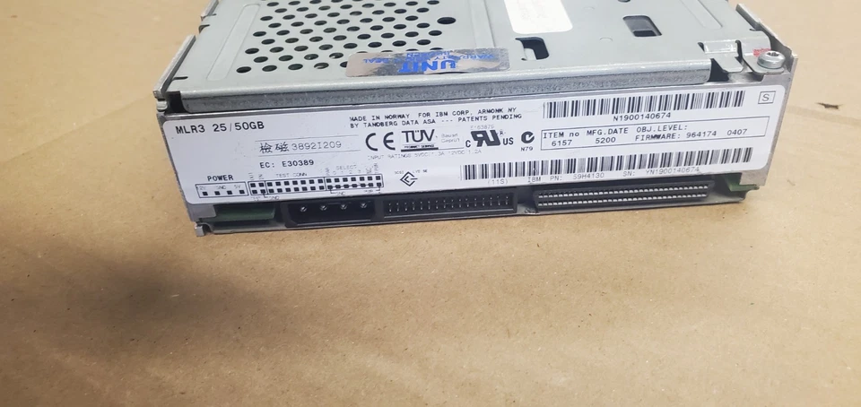 IBM 59H4130 MLR3 6386 SCSI LVD internal Tape Drive 25GB 50GB for part or repair - Image 3 of 4