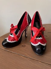  Queen Of Hearts High Heel Shoes