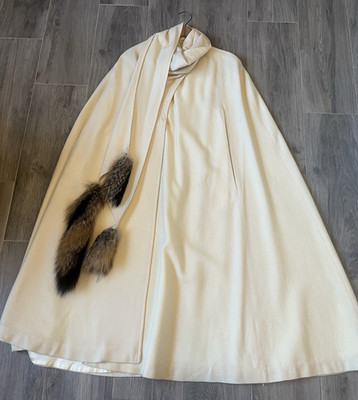 Vintage Cest Simone Opera Cape With Fox Tails Cream  Scarf Wool Lined S