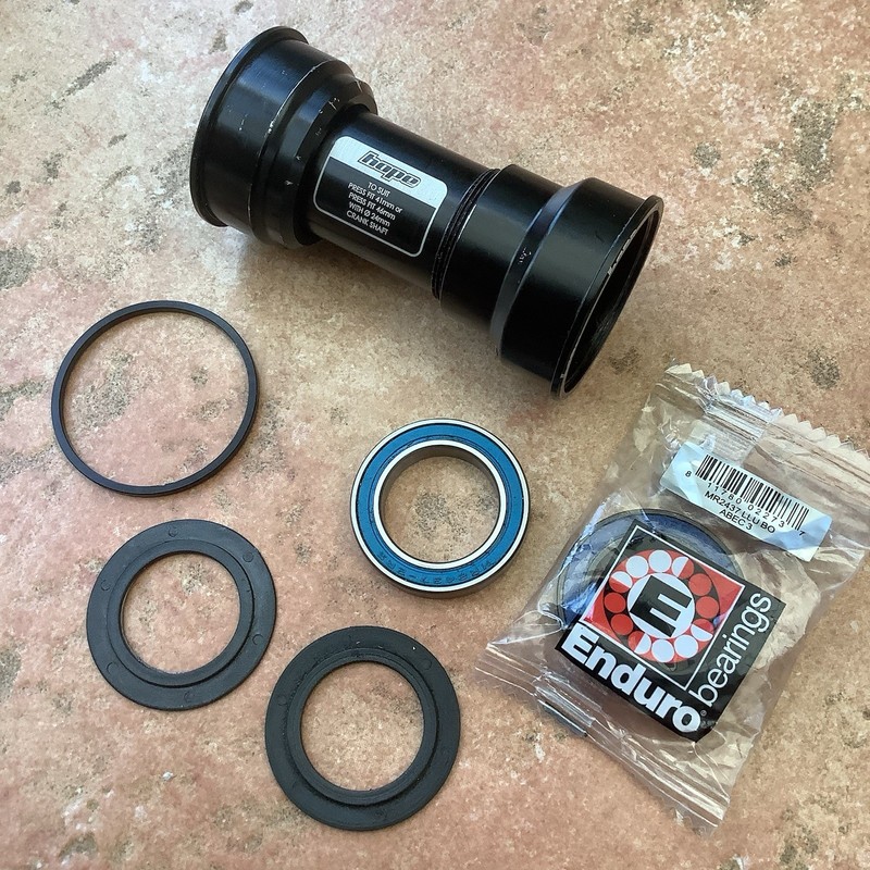 Hope PF41 24mm Bottom Bracket Inc Bearings And Seals