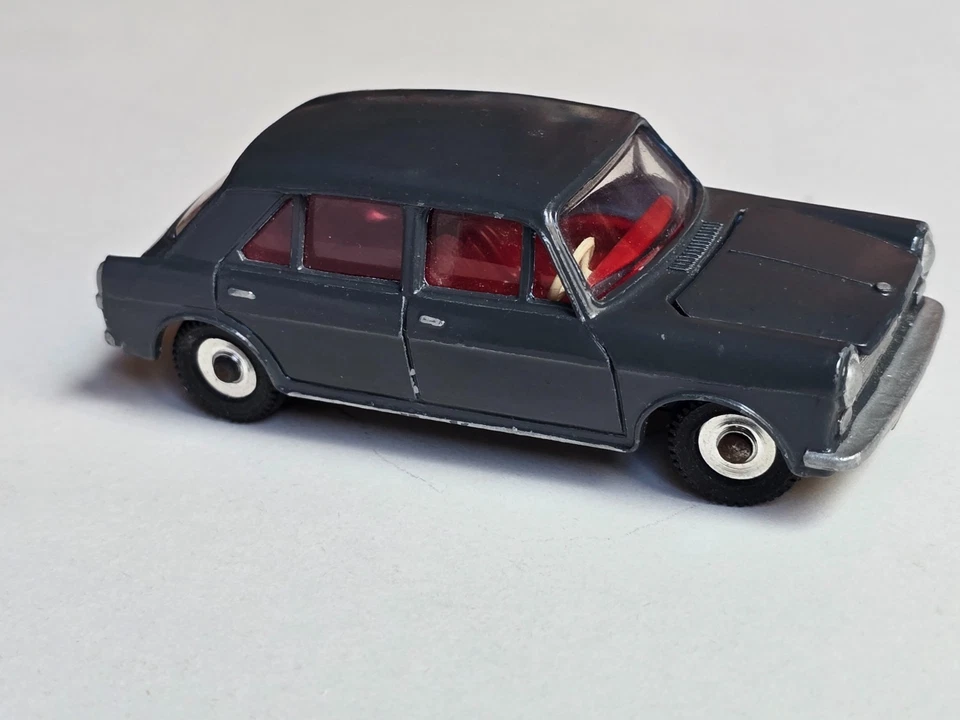 1/43 Dinky Toys  n. 140 Morris 1100 - Immagine 2 di 4