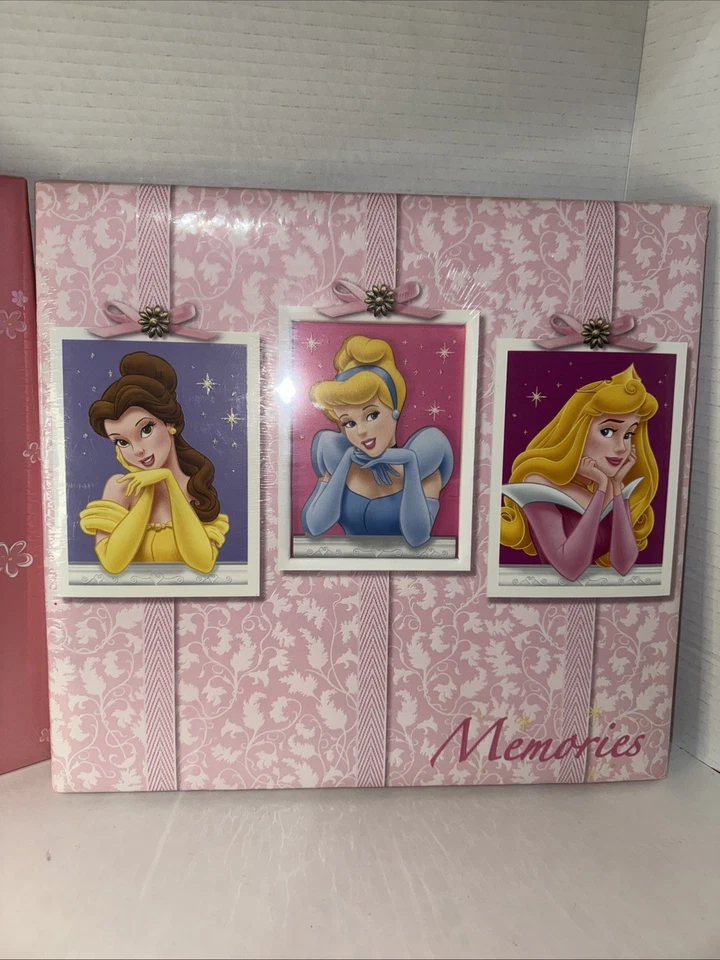 Lote de 2 álbumes de recortes Sandylion Disney Princess 12x12 Foto 4 de 4