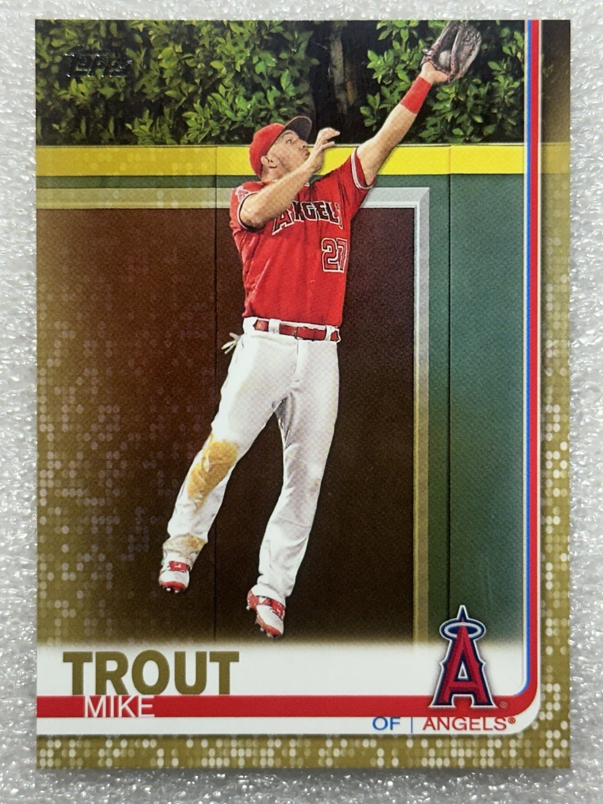 MIKE TROUT ANGELS 2019 Topps Baseball Series 1 #100 Gold Parallel /2019