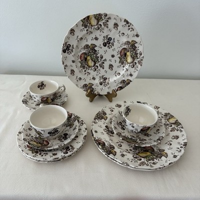 Vtg Johnson Bros Autumn s Delight Dinner Side Plates Cups Saucers  12 pc. SET
