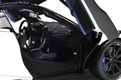 HPD 18007 1:18 McLAREN 765LT (WHITE & CARBON FIBER) L.E. 300 | eBay