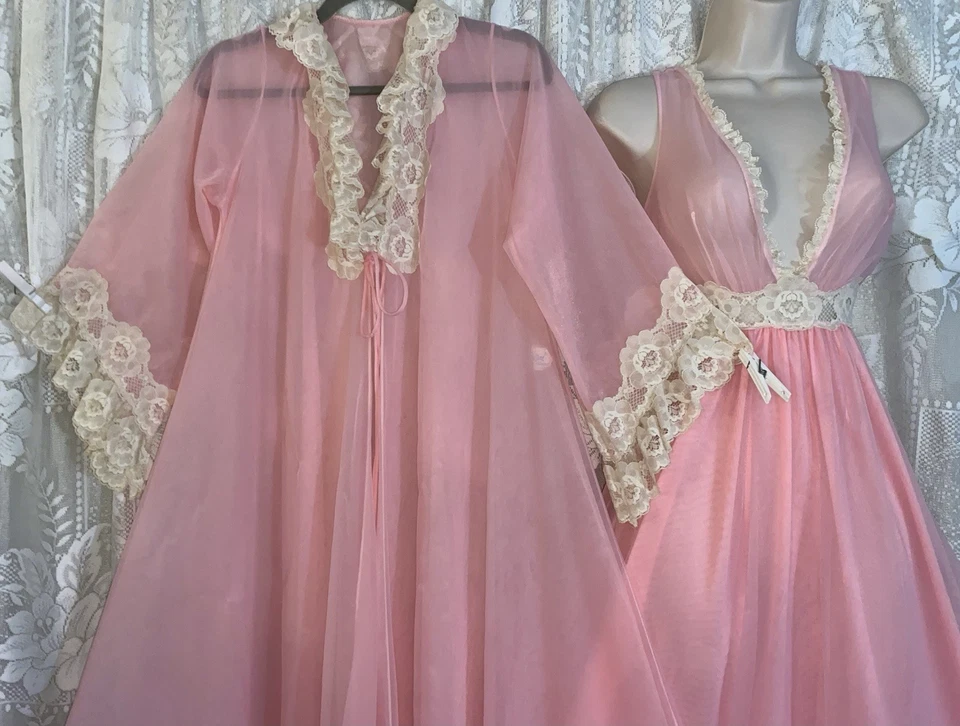 De Colección P S INTIME Rosa Db Chifón Transparente PRINCESA PEIGNOIR Bata Camisón con Encaje CONJUNTO Foto 2 de 4