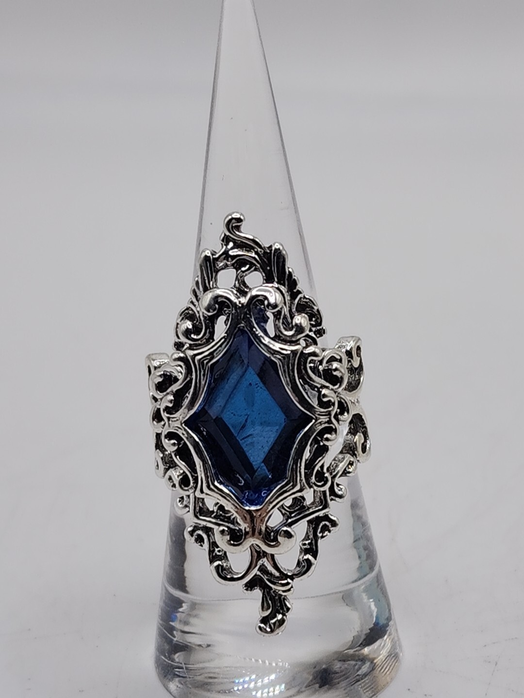 Gorgeous Statement Ring Size 7 Silvertone Blue Rh… - image 3