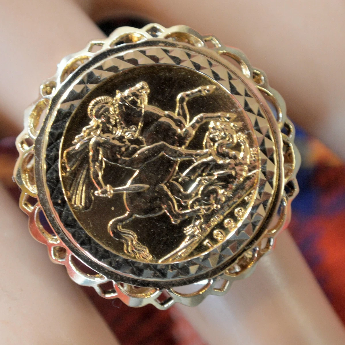 9ct sovereign ring deals