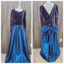 Vintage'80 Blue Iredesent Taffeta Skirt /Velvet Top/FORMAL DRESS /Long Sleeves/