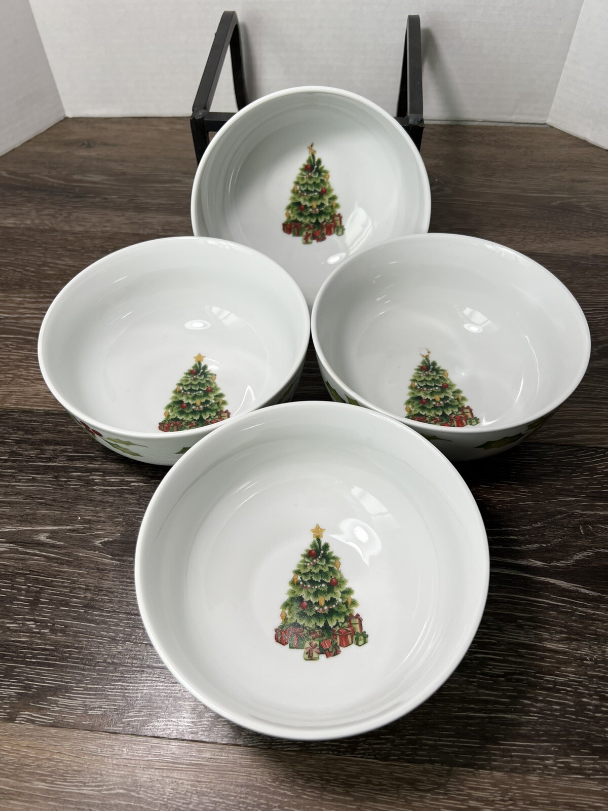 Set Of 4 Christmas Day Pfaltzgraff Christmas Tree Bowls 6" *Read Info ...