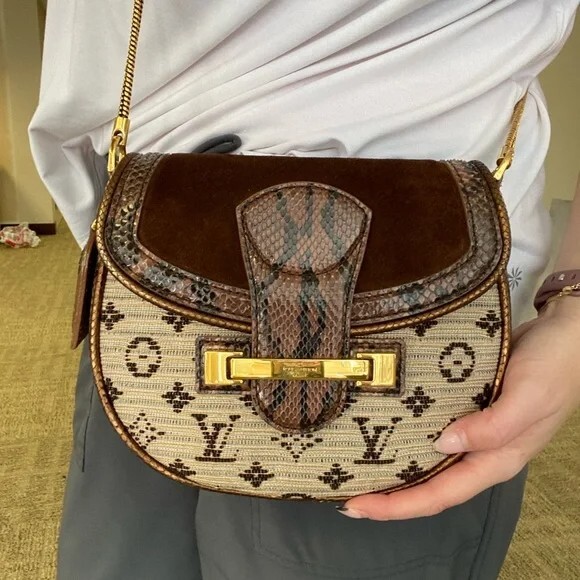 LOUIS VUITTON Python Suede Monogram Empire Levant… - image 4