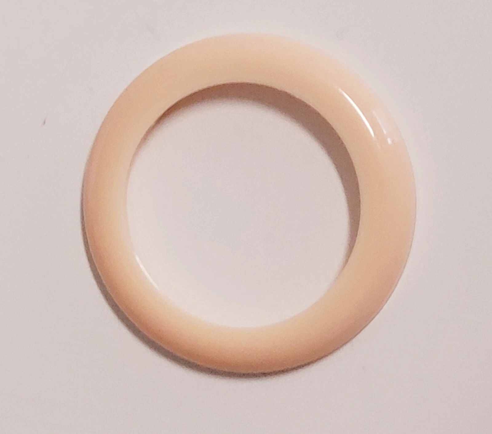 Lunette plastique beige Gucci, authentique, pour 1100  11/12  11/12,2? femmes, excellent 