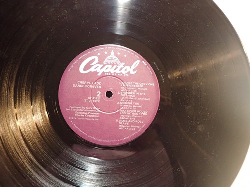 VINTAGE 1979 - CHERYL LADD - DANCE FOREVER - CAPITOL RECORDS LP RECORD - Picture 3 of 3