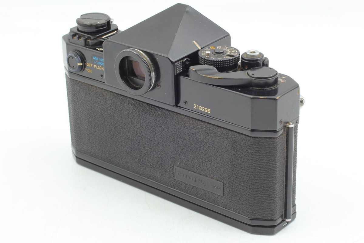 Canon F-1 35mm Film Camera w/ FD 35-70mm F2.8-3.5 S.S.C. Lens