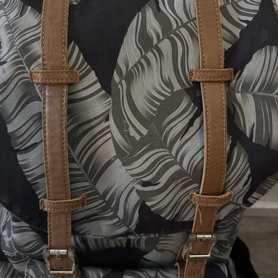 herschel backpack dark leaves Herschel Retreat tropical Leaves pattern Backpack large