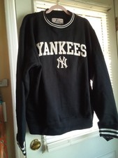 NEW w/tags NEW YORK YANKEES CREW NECK SWEATSHIRT MENS SIZE LARGE