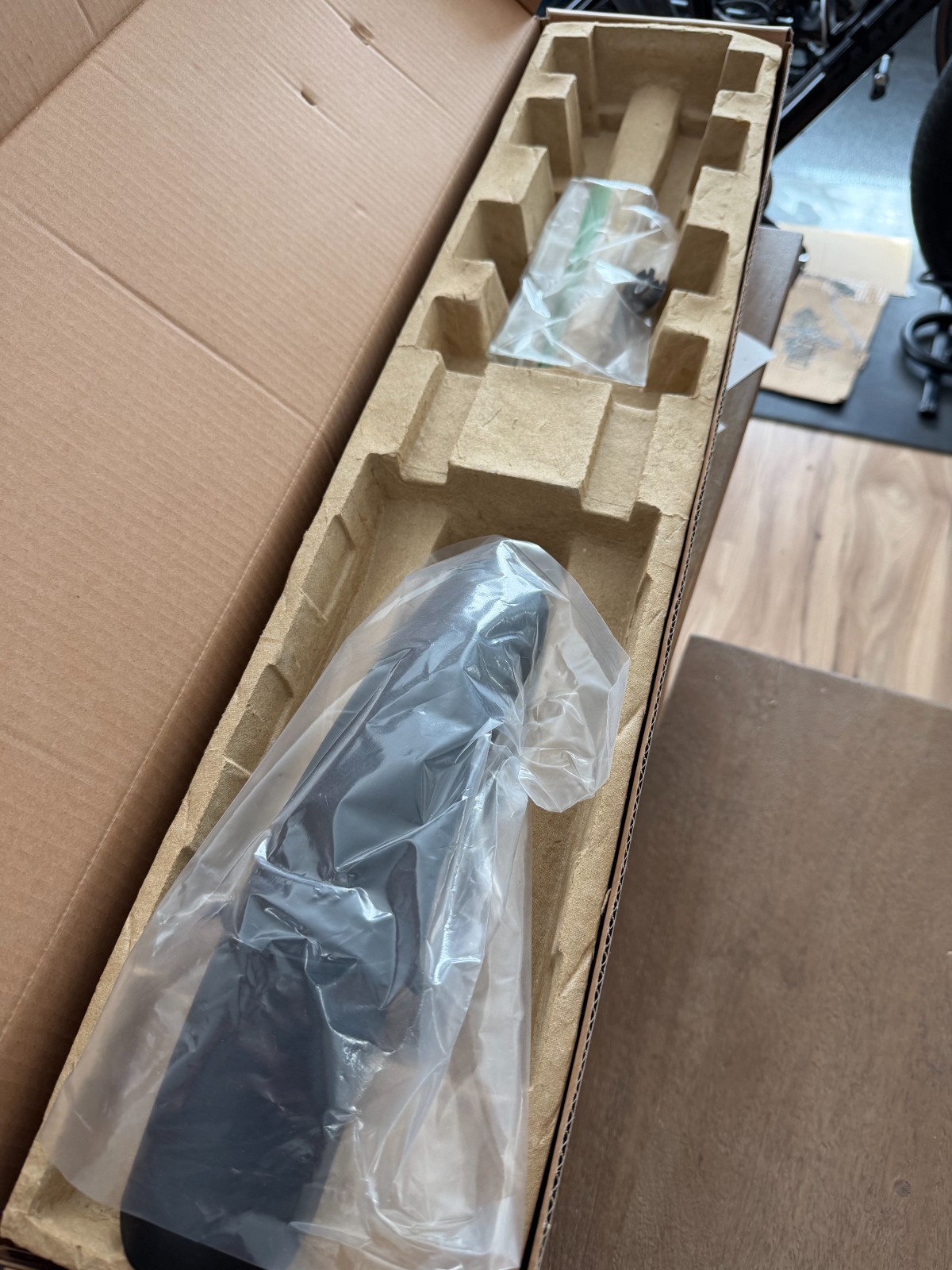 RockShox Rudy XPLR Base Gravel Suspension 700C Fork Tapered 40mm Travel 12x100mm