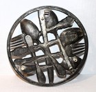 Vtg GODINGER SILVER ART CO Silver Plated FLATWARE/UTENSILS Footed 9" TRIVET Wall — photo 5