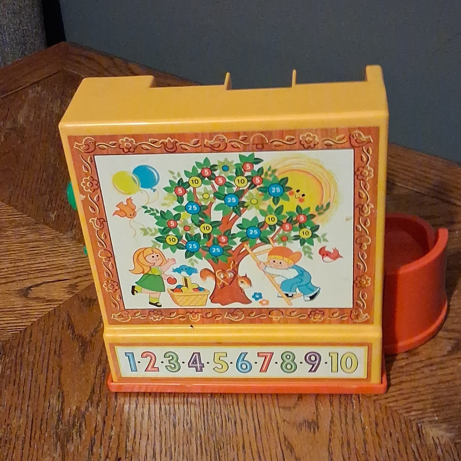 как выглядит Fisher-Price Vintage Cash Register Toy Orange Yellow Red Blue Preschool фото