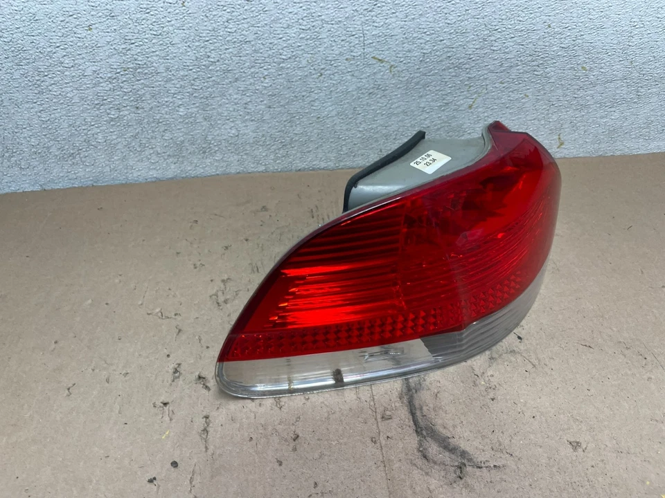 Lanterna traseira esquerda do motorista 2006 2007 2008 BMW 7-Series 750li 760li fabricante de equipamento original Q4865 DW - Imagem 3 de 4