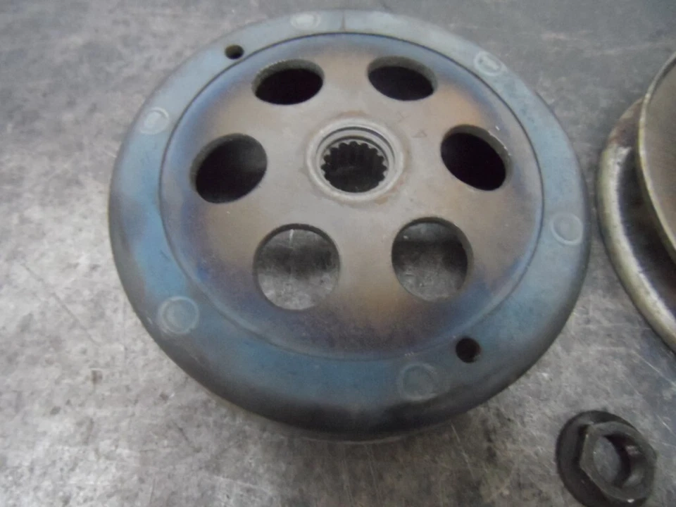 Embrague Yamaha Breeze 125 1989-2004 3FA-16620-00-00 usado OEM E-9 Foto 2 de 4