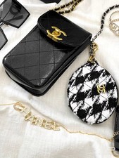  PRESALE CHANELBEAUTY GIFT MAKEUP BAG ON CHAIN  PURSE GWP - BLACK / WHITE
