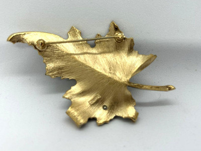 Vintage Trifari Leaf Ladybug Brooch in Black Enamel | eBay