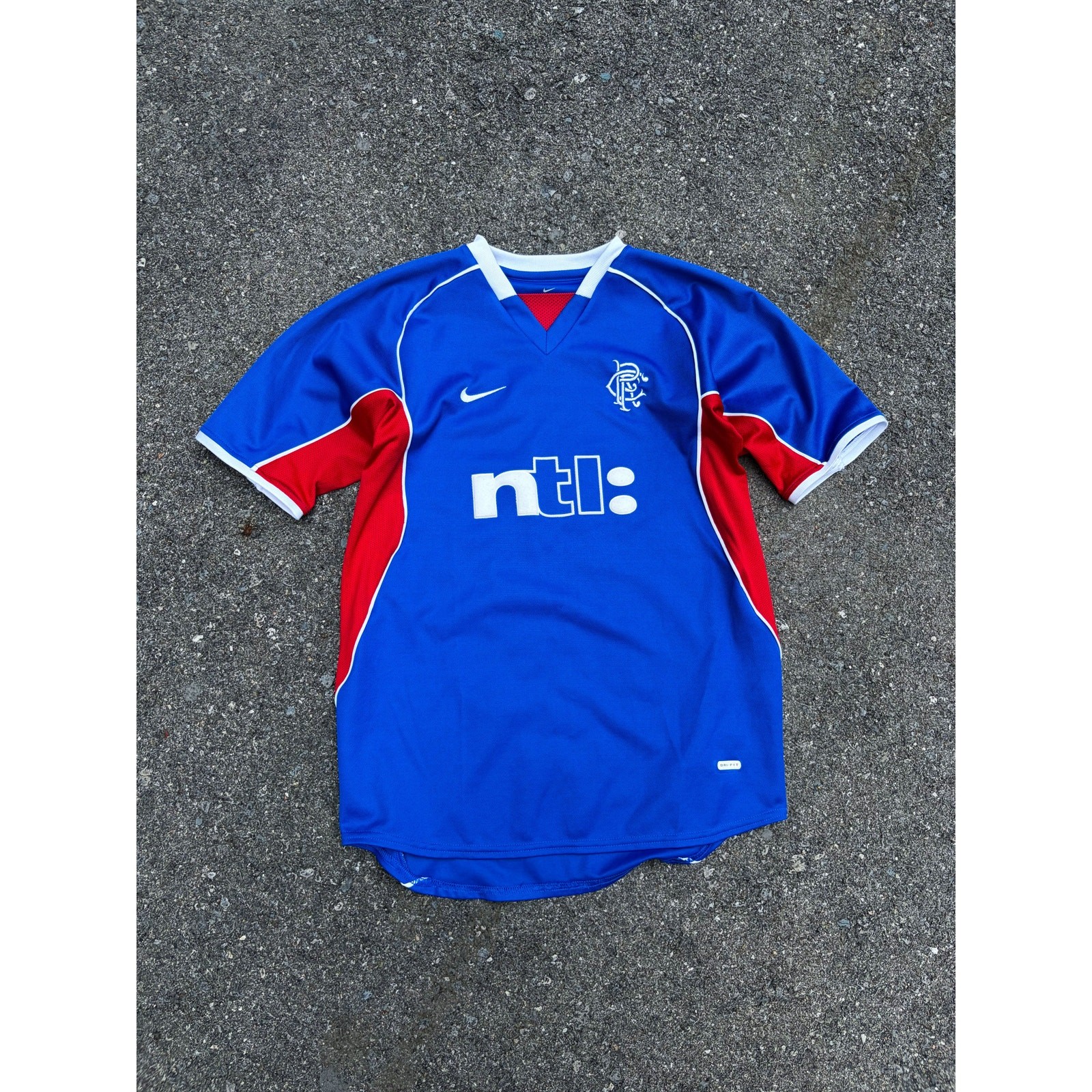Vintage 01-02 Glascow Rangers Nike Home Soccer Jersey Size XL YOUTH