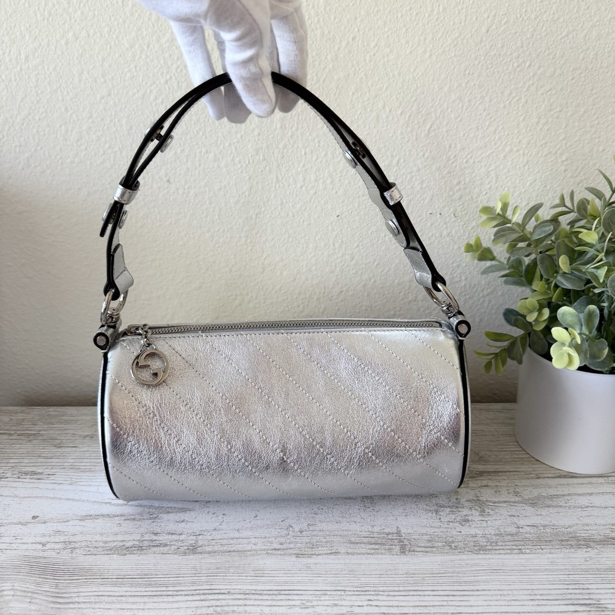 New Gucci Blondie Silver Shoulder medium size handbag with New Gucci Blondie Silver Shoulder medium size handbag with