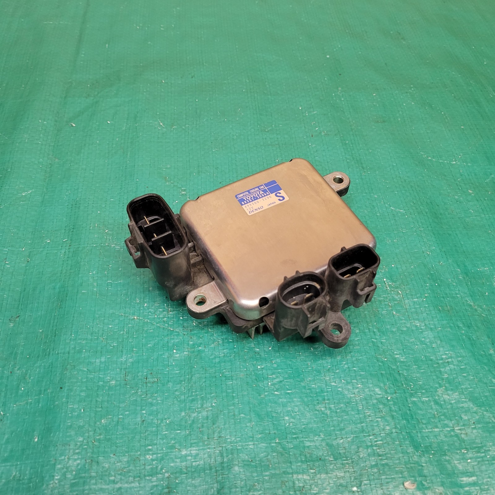 2005-2018 Toyota Avalon Engine Cooling Fan Module Control OEM 89257-30060