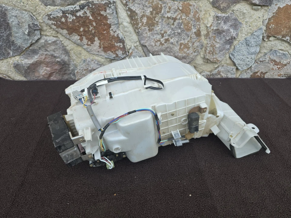 1998-2007 LEXUS LX470 TOYOTA LAND CRUISER REAR AC EVAPORATOR ASSEMBLY OEM V25 - Image 3 of 4