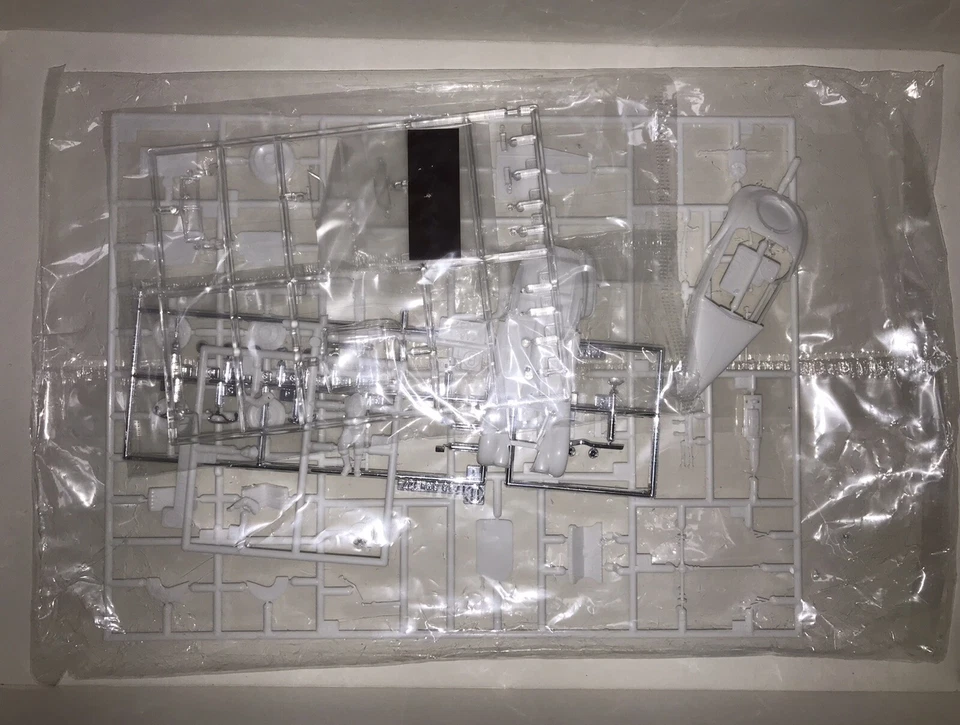 Modellino 1/48 Hasegawa 09755 Focke-Wulf Fw190A-5 con BMW 327 e Major Priller... - Immagine 3 di 4