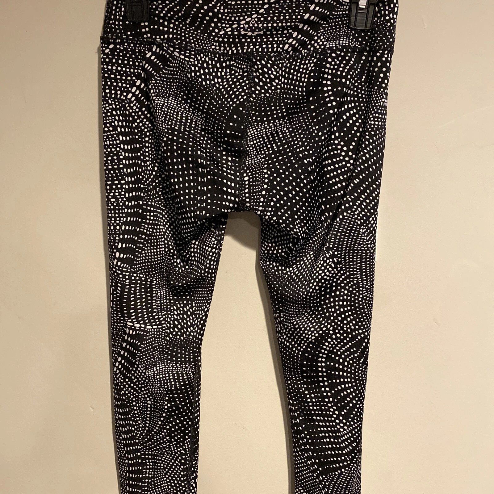 beyond-yoga mid rise swirling dots euc leggings