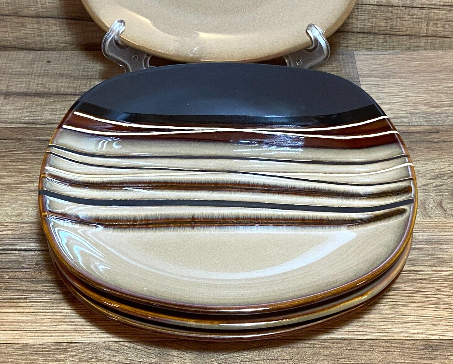 SET OF 4 - BETTER HOMES AND GARDENS HOME TRENDS BAZAAR BROWN SALAD PLATES