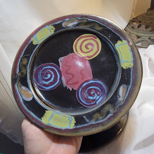 3 LASSER CERAMICS Salad Plates Marigold Poppy Pattern Signed Pottery - Set of 3 - Picture 9 of 9