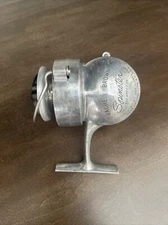 Vintage Bache Brown "SPINSTER" Spinning / Fishing Reel Airex div. of Lionel Co