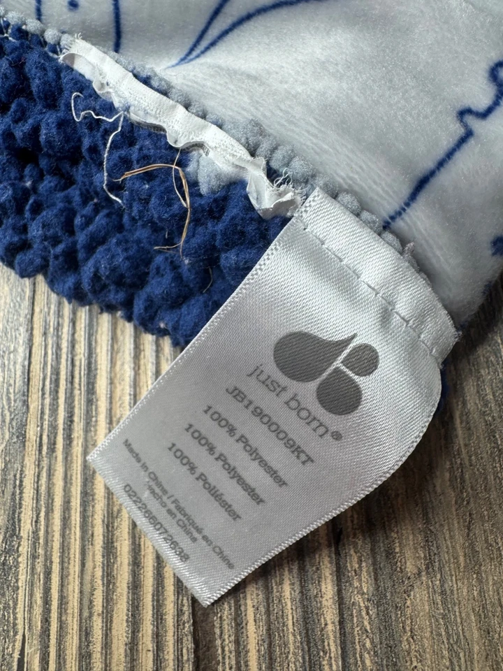 Manta bebé dinosaurio recién nacido suave polar y sherpa azul/gris 30" x 40" Foto 4 de 4