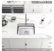 Glacier Bay 23 in Undermount Single Bowl Stainless Steel Kitchen Sink w/Strainer