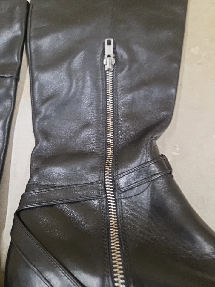 Botas de Equitação Coach Feminina Micha Bezerro Largo Couro Preto Tamanho 8.5 B Zíper - Imagem 4 de 4