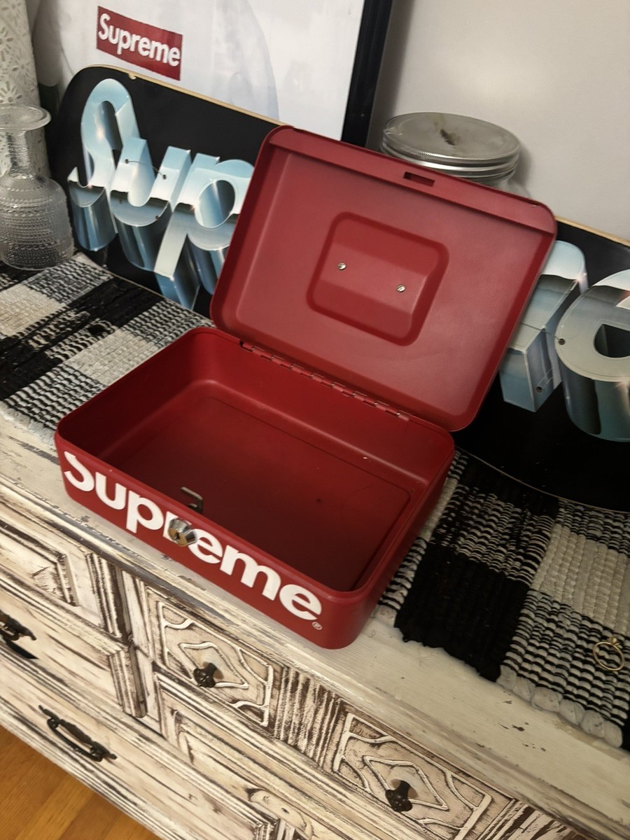 その他 supreme LOCK BOX Supreme Lock Box Red FW17 Authentic With Key Box Logo Pre-Owned