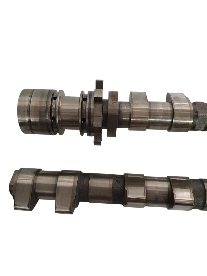 Kit albero a camme ingresso uscita BMW E90 E92 E93 M3 S65B40 7838188 7841167 V8 - Immagine 2 di 4